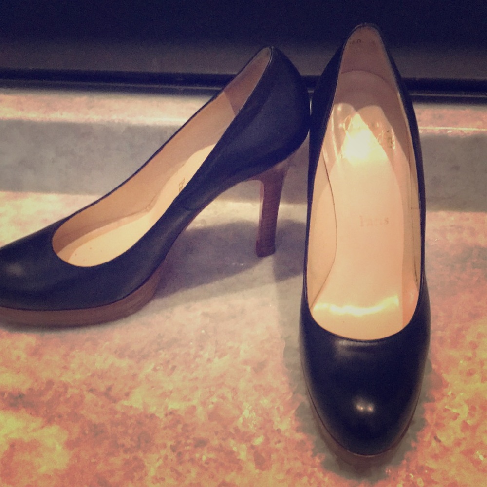 Christian Louboutin Black Heels sz 40